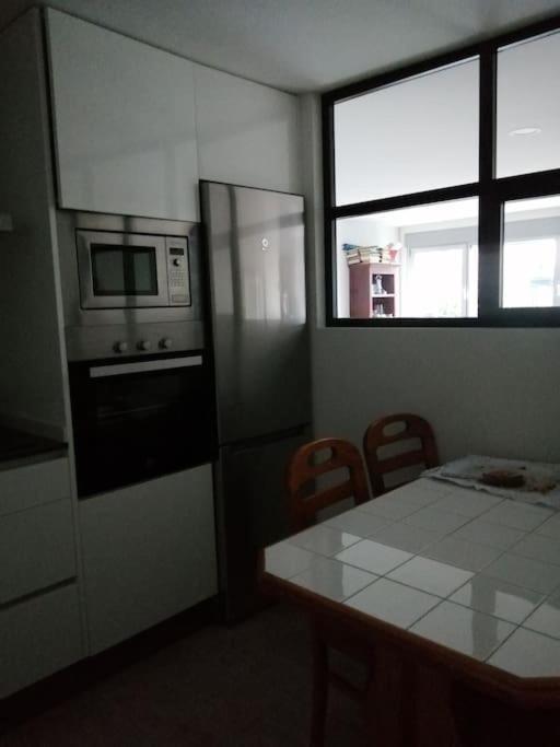 Appartamento Piso Impecable 140M En El Centro De Vigo Esterno foto