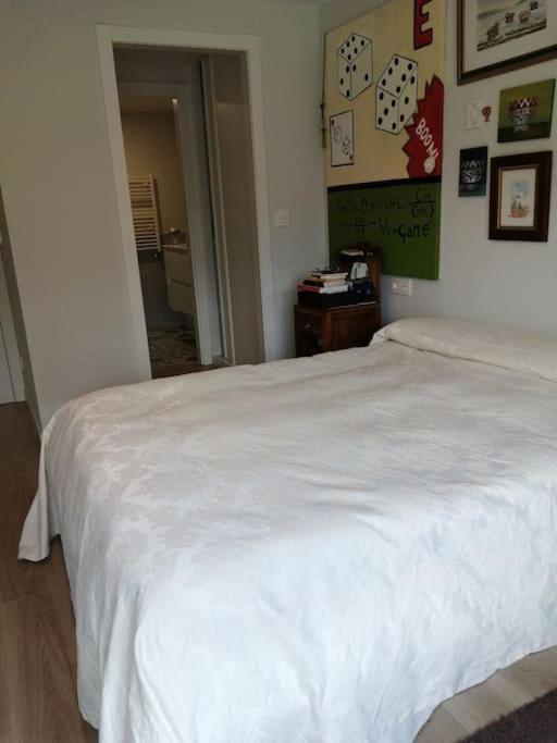 Appartamento Piso Impecable 140M En El Centro De Vigo Esterno foto